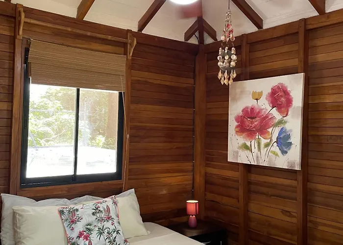 The Beach Bungalows (Adults Only) Bed & Breakfast